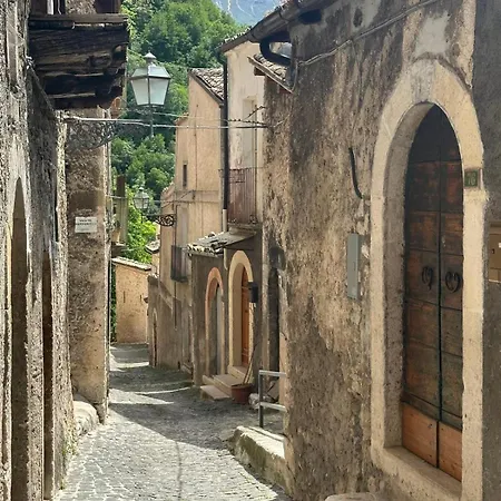 Semesterbostad Casa Fonte Vallone